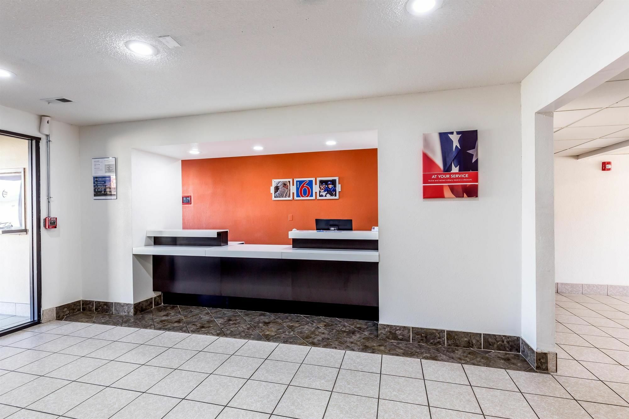 Motel 6-Troy, Il Bagian luar foto